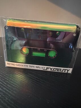 Retro Cassette Tape Wallet - Iridescent black